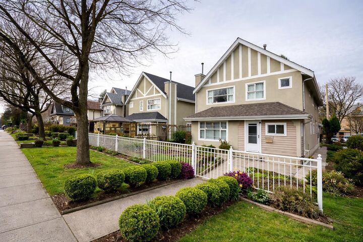 Property Photo: 1407 E 12th Avenue BC V5N 2A1