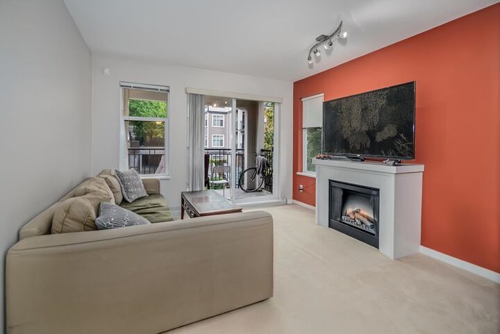 Property Photo:  4788 Brentwood Drive 315  BC V5C 0C5 