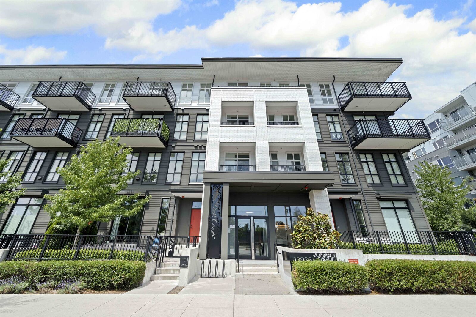 Property Photo: 13933 105 Boulevard 201 BC V3T 0R6