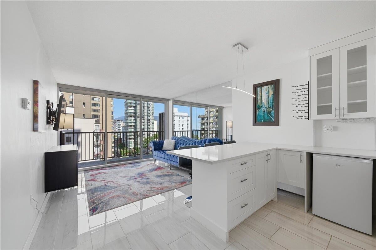 Property Photo: 1251 Cardero Street 802 BC V6G 2H9