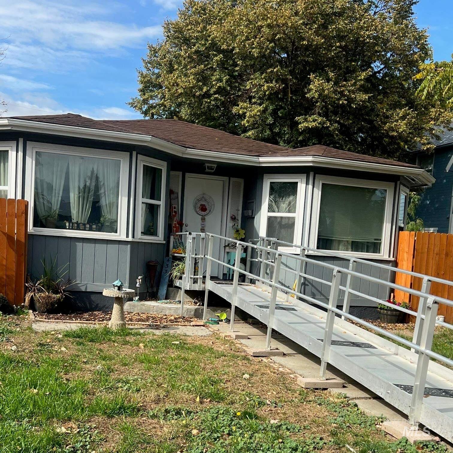 Property Photo:  433 N 6th Street  ID 83661 