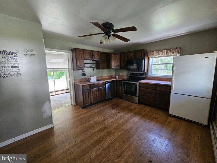 Property Photo: 902 Miller Street PA 17046