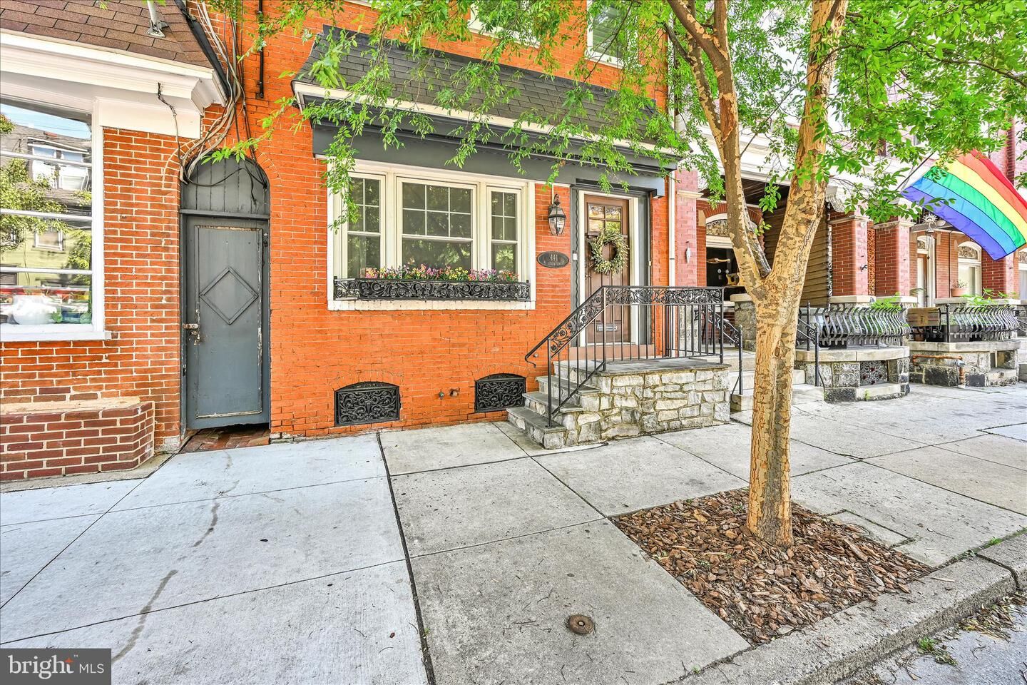 Property Photo: 441 N Queen Street PA 17603