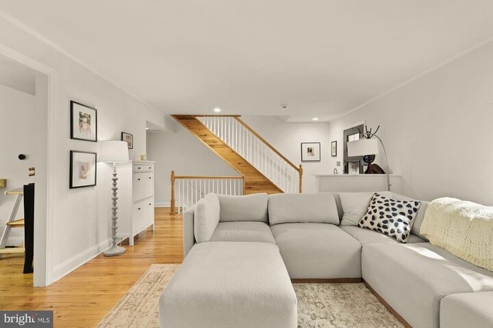 Property Photo:  11170 Forest Edge Drive  VA 20190 