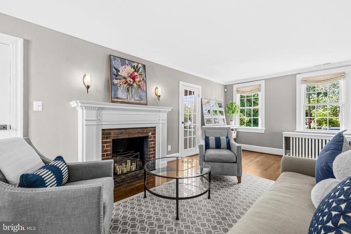 Property Photo:  1 W Mason Avenue  VA 22301 
