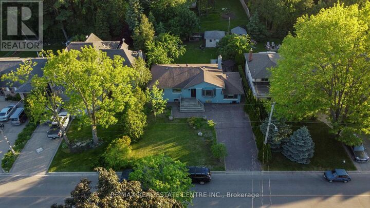 Property Photo:  2450 Edenhurst Drive  ON L5A 2K9 