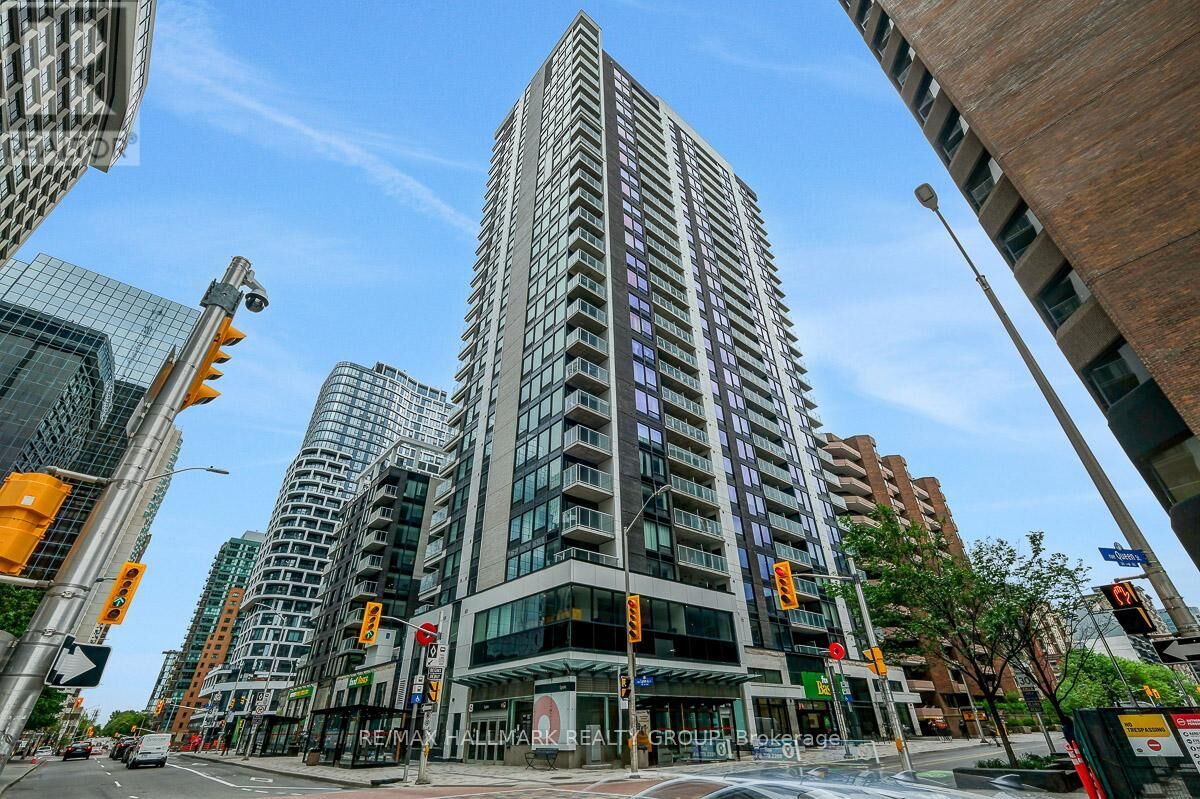 Property Photo: 340 Queen Street 1302 ON K1R 0G1