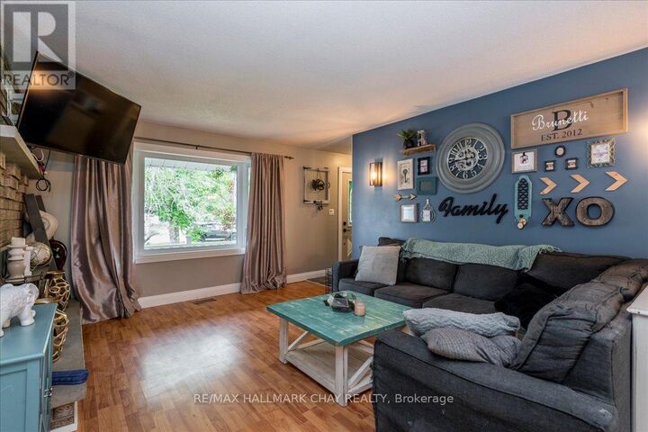 Property Photo:  4049 Bayview Avenue  ON L3V 6H7 