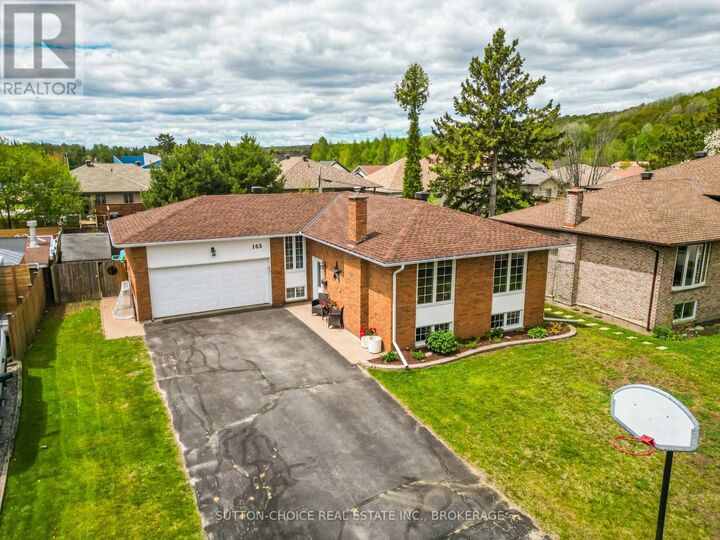 Property Photo:  165 Macbeth Crescent  ON P1B 7X7 