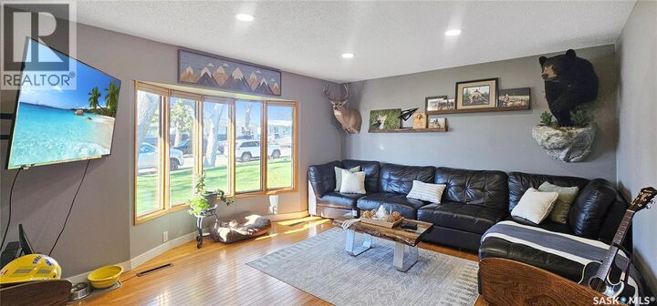Property Photo: 1406 Ashley Drive SK S9H 1N5