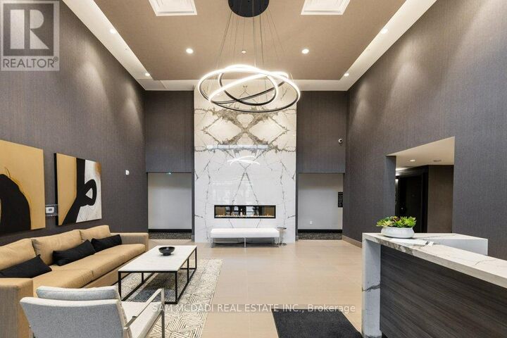 Property Photo:  470 Gordon Krantz Avenue East # 113  ON L9T 2X5 