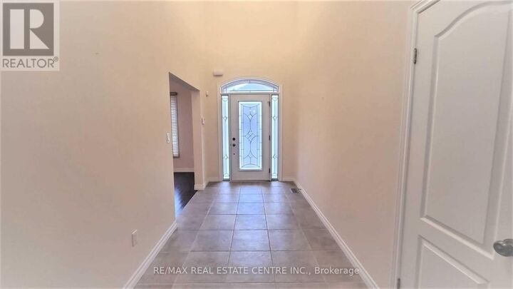 Property Photo: 15 Sasha Court ON L8E 0A3