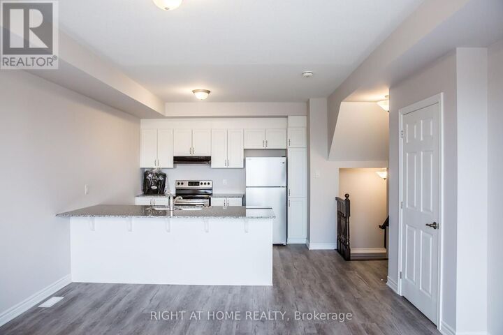 Property Photo: 561 Ozawa Private ON K1K 5G8
