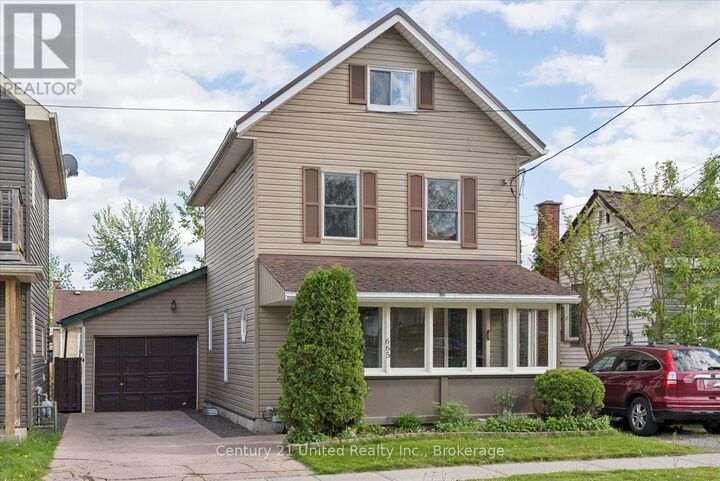 Property Photo:  665 Frank Street  ON K9J 4M8 
