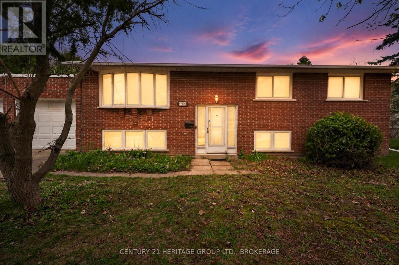 Property Photo:  706 High Gate Park Drive  ON K7M 5Z9 