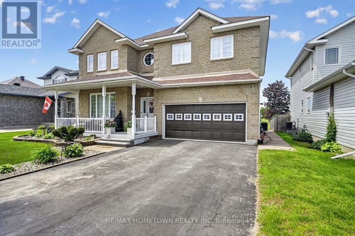 Property Photo: 1020 Crestwood Drive ON K6V 7N1