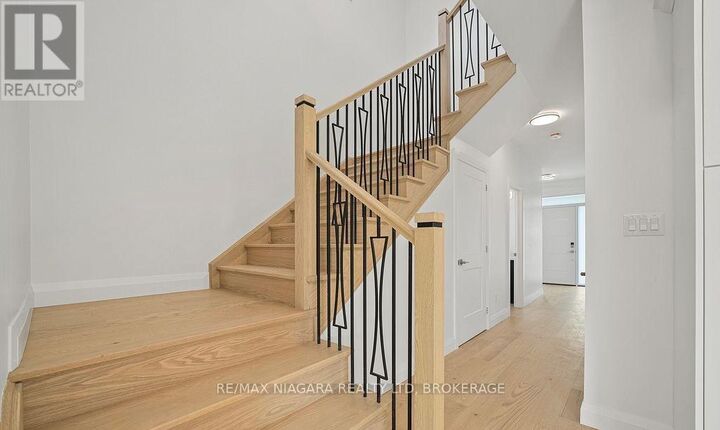 Property Photo:  185B Rykert Street  ON L2S 2B5 