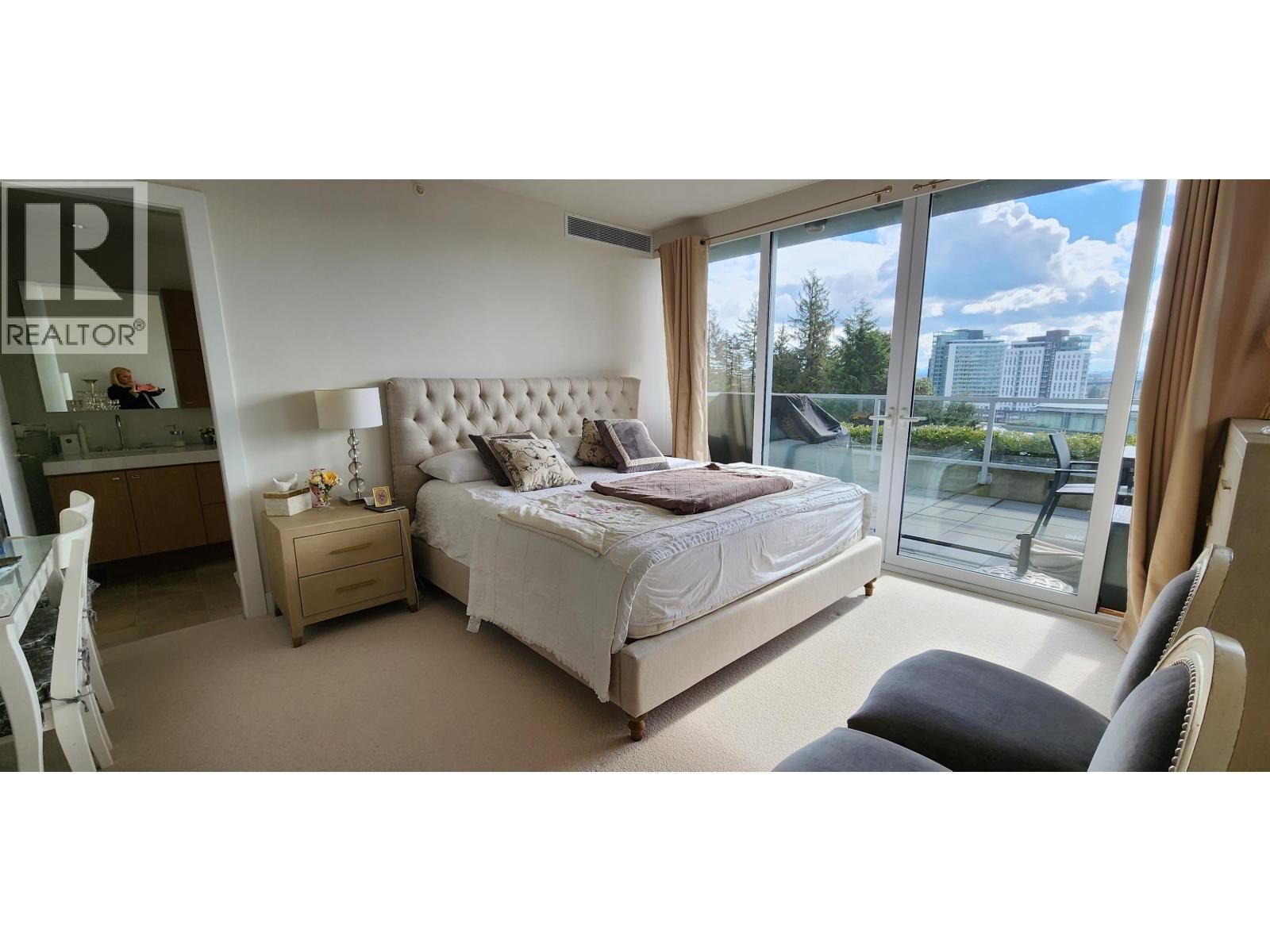 Property Photo: 876 Keith 851 Calverhall St Road 402 BC V7T 1M3