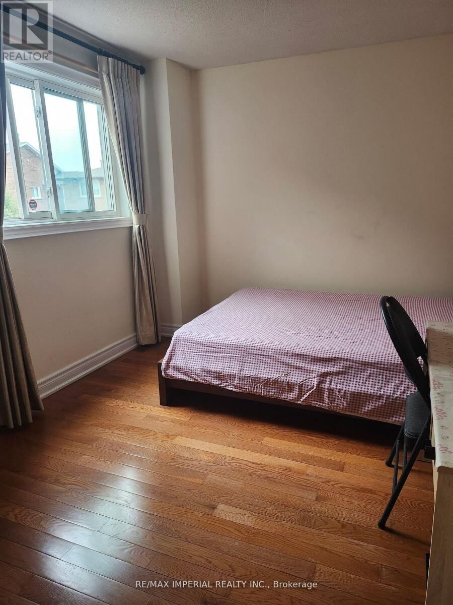 Property Photo:  123 McCabe Crescent  ON L4J 2S6 
