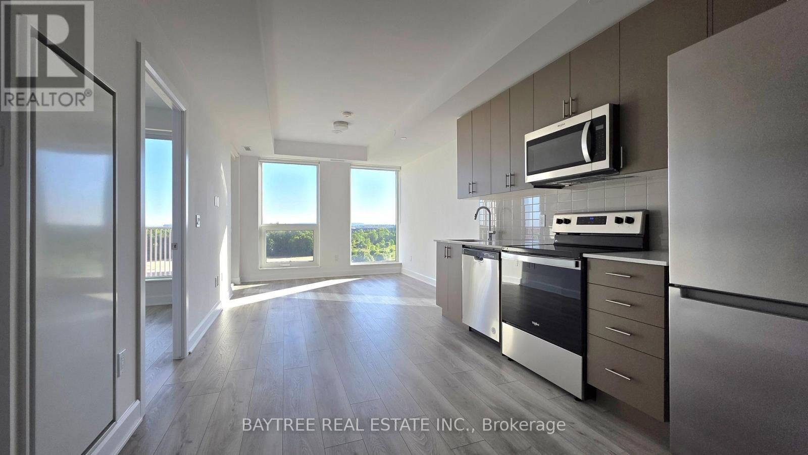Property Photo: 3240 William Coltson Avenue 715 ON L6H 8C8