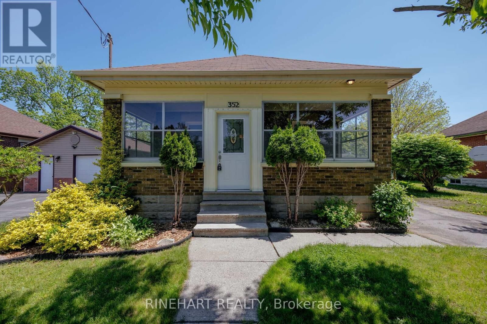 Property Photo:  352 Edmonton Street  ON N5W 4Y5 