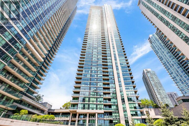 Property Photo:  16 Harbour Street 4006  ON M5J 2Z7 