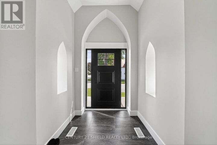 Property Photo: 12 Maple Street ON K0C 1N0