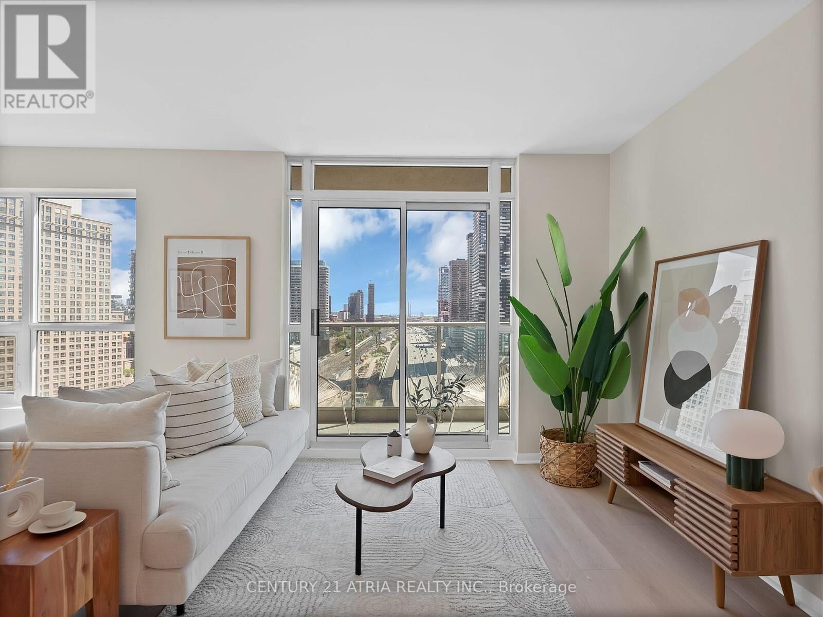 Property Photo: 18 Yonge Street 1806 ON M5E 1R4