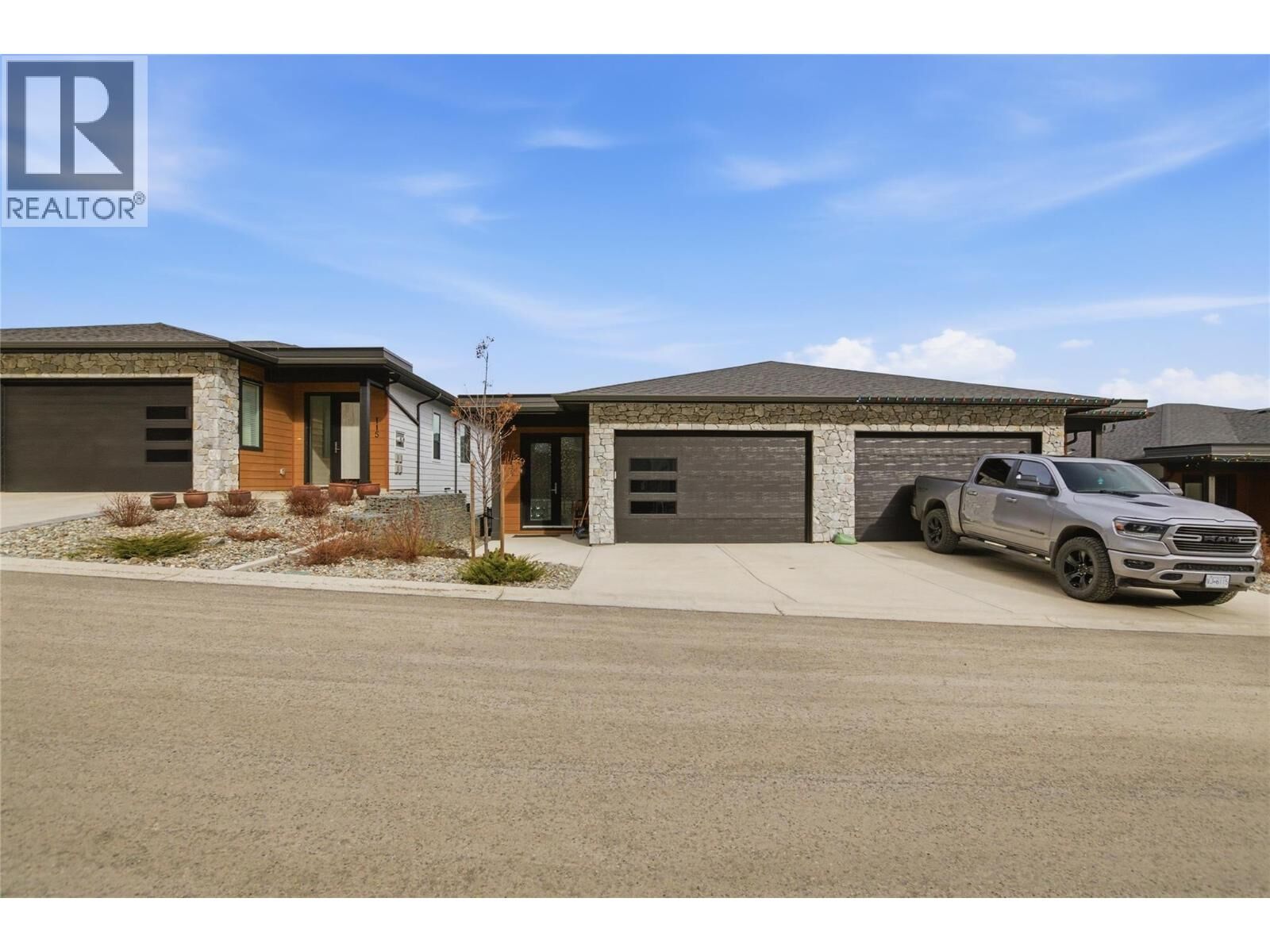 Photo de la propriété: 1799 Babine Avenue 114 BC V2E 0E3