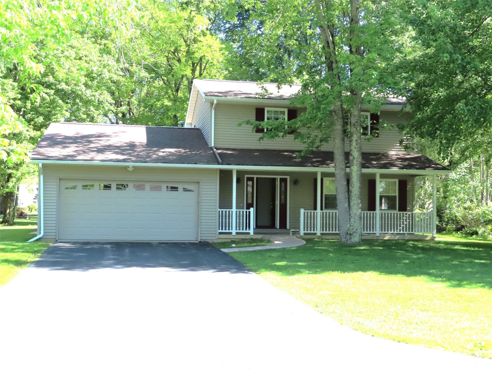 Property Photo:  12512 Hickory Drive  PA 16316 
