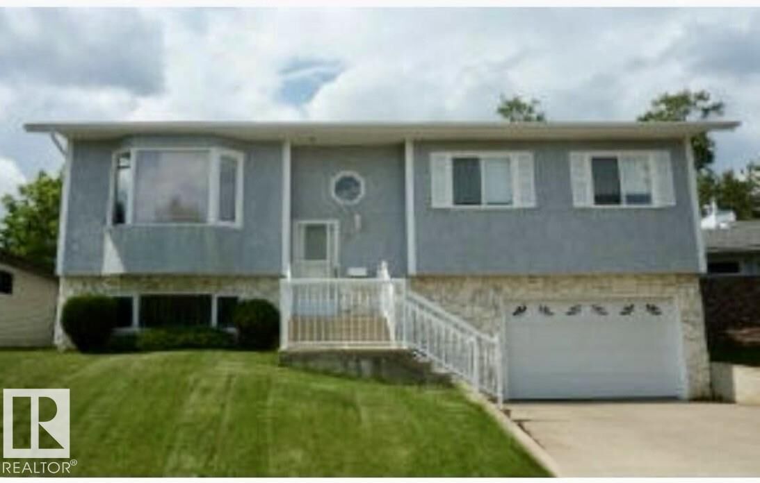 Property Photo:  7 Falcon Road  AB T9M 1M1 