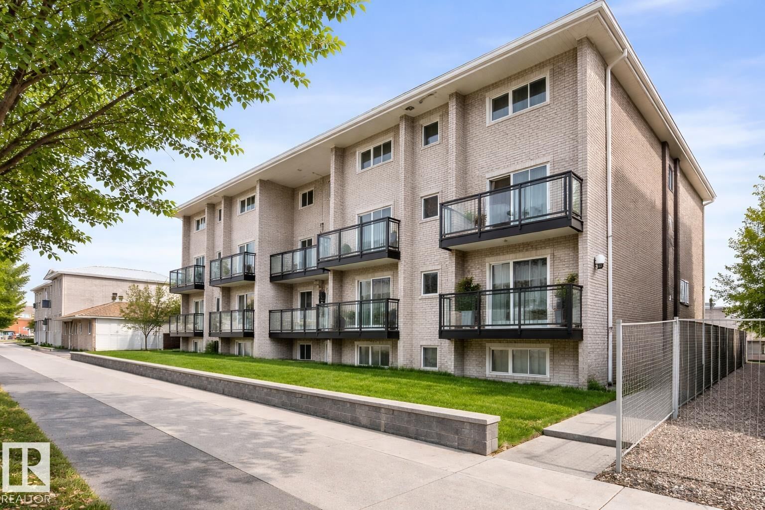 Property Photo: 11429 124 Street NW 109 AB T5M 0K4