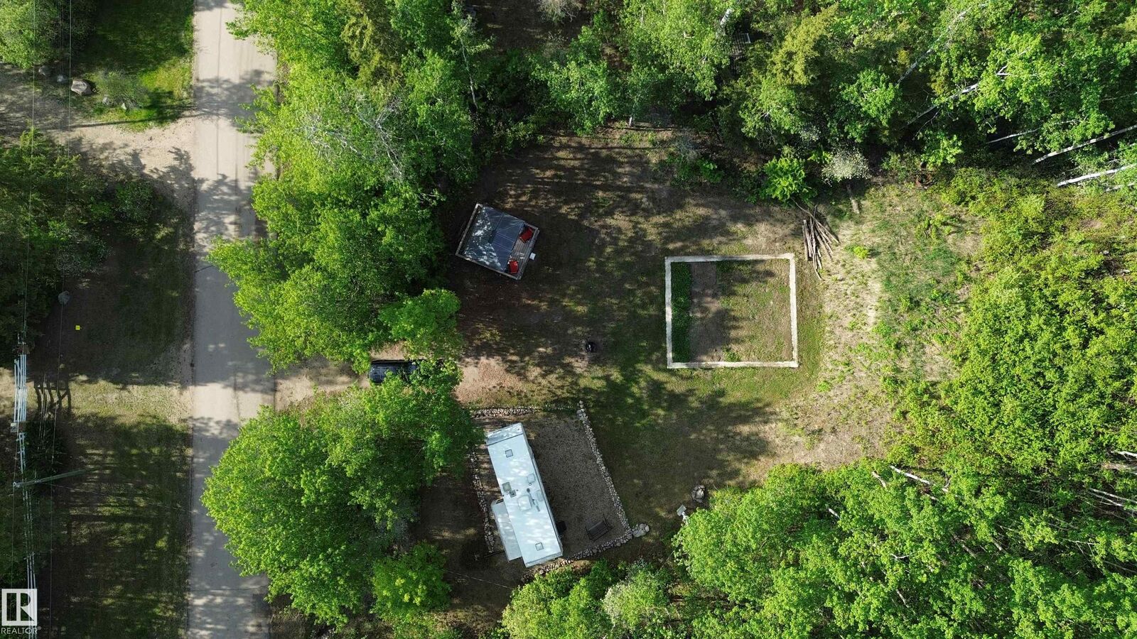 Property Photo: 123 58532 Range Road 113 AB T0A 2Y0