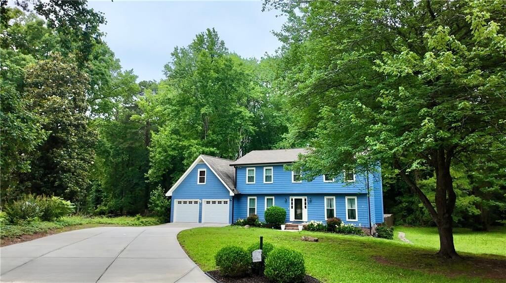 Property Photo: 5168 Hidden Hills Trace GA 30088