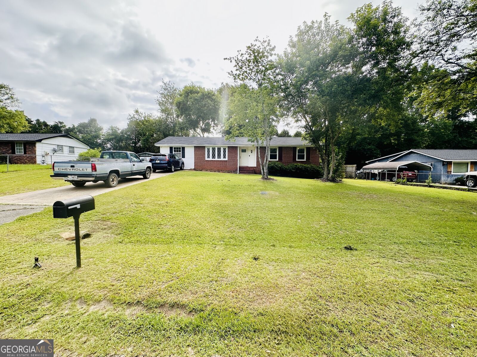Property Photo:  213 Hilltop Drive  GA 31069 
