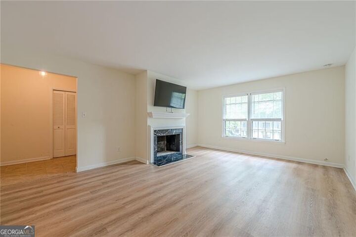 Property Photo: 175 Maribeau Square NW GA 30327