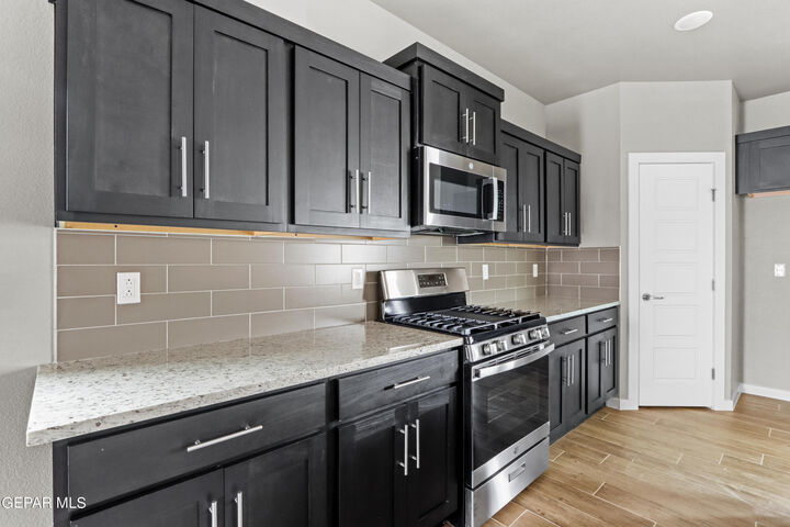 Property Photo:  348 San Jose Court  TX 79927 