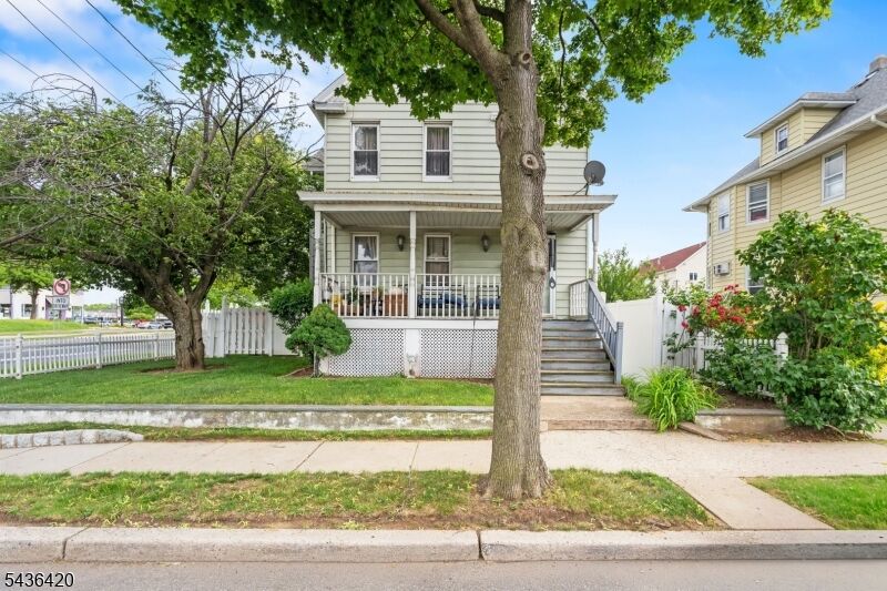 Property Photo:  33 Pulaski Pl  NJ 07601 