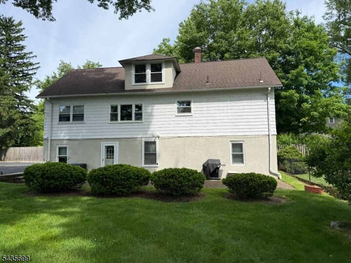 Property Photo:  72 Central Ave 2B  NJ 07940 
