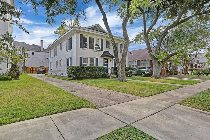 Property Photo:  1517 Bonnie Brae Street  TX 77006 