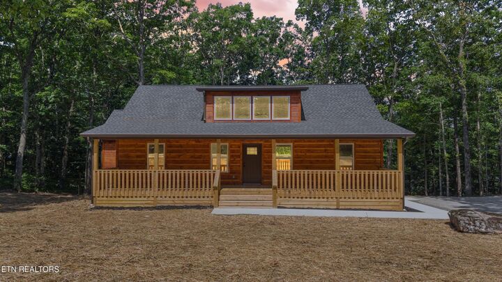 Property Photo: 2377 Porch Rock Rd TN 37367
