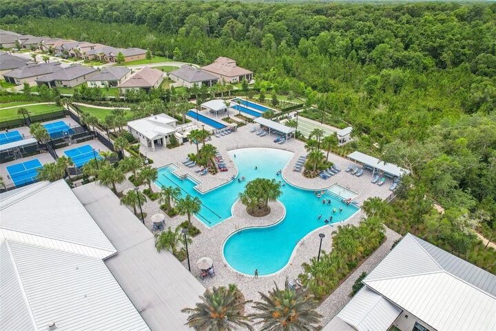Property Photo:  11040 Banyan Breeze Boulevard  FL 34638 