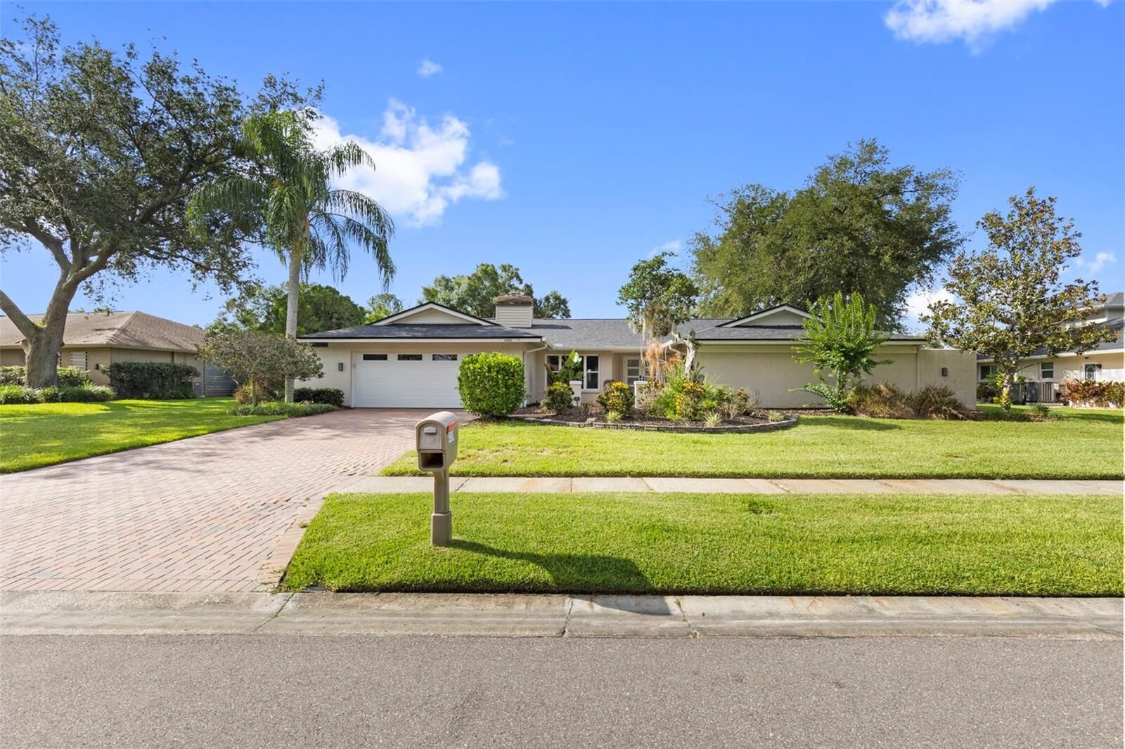 Property Photo: 4308 Middle Lake Drive FL 33624