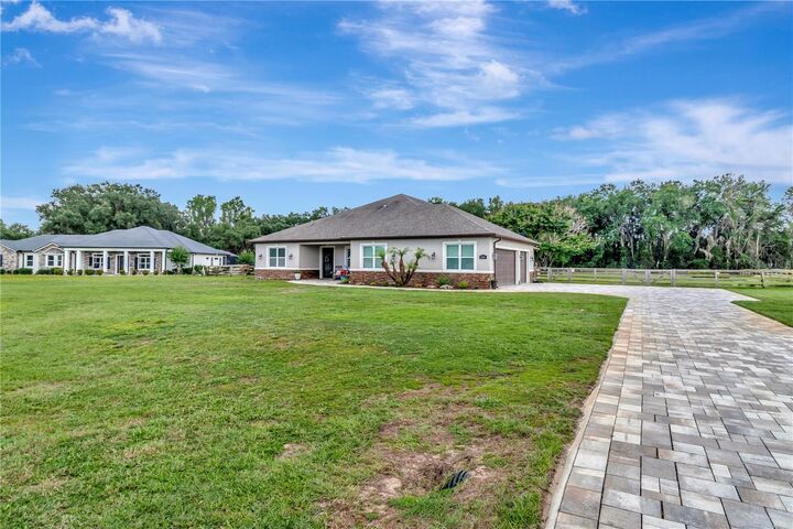 Property Photo: 5020 Lakeshore Ranch Road FL 34736