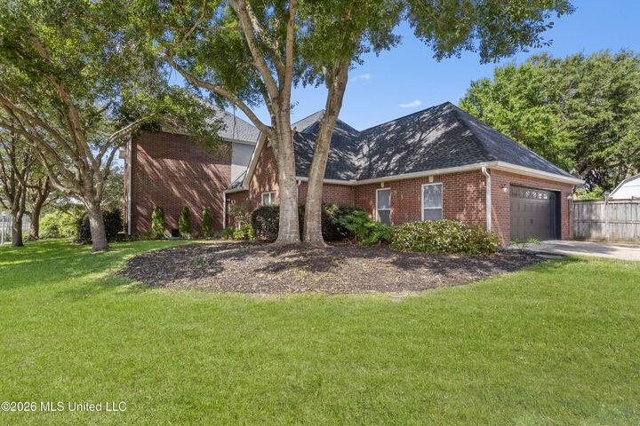 Property Photo: 9912 Mockingbird Circle MS 39564