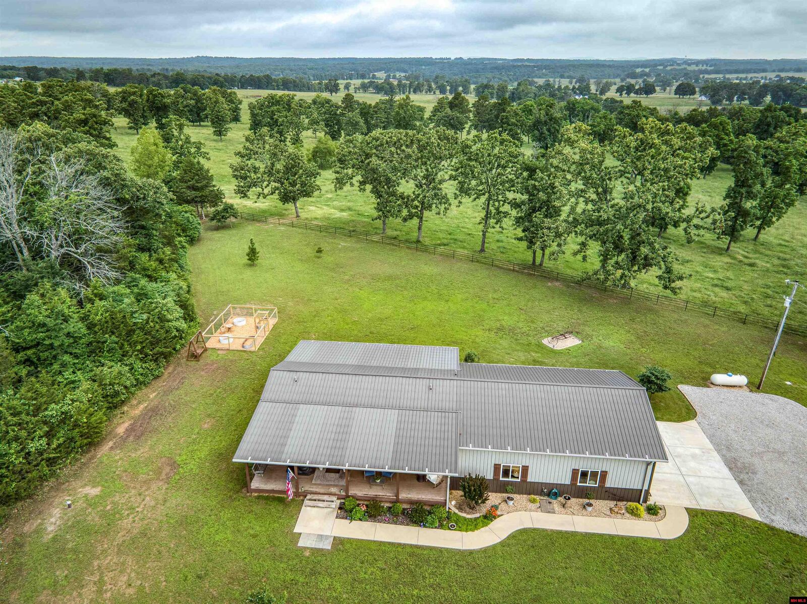 Property Photo:  218 Cr 712  AR 72635 