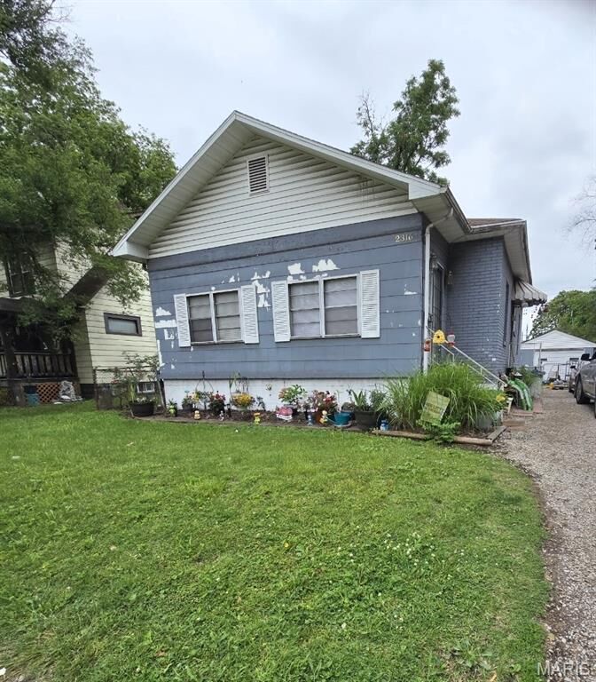 Property Photo:  2316 E 24th Street  IL 62040 