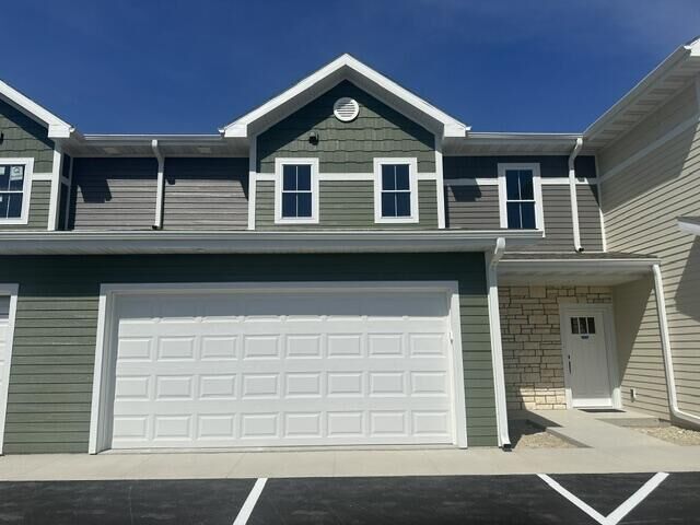 Property Photo:  204 Settlers Dr  WI 53549 