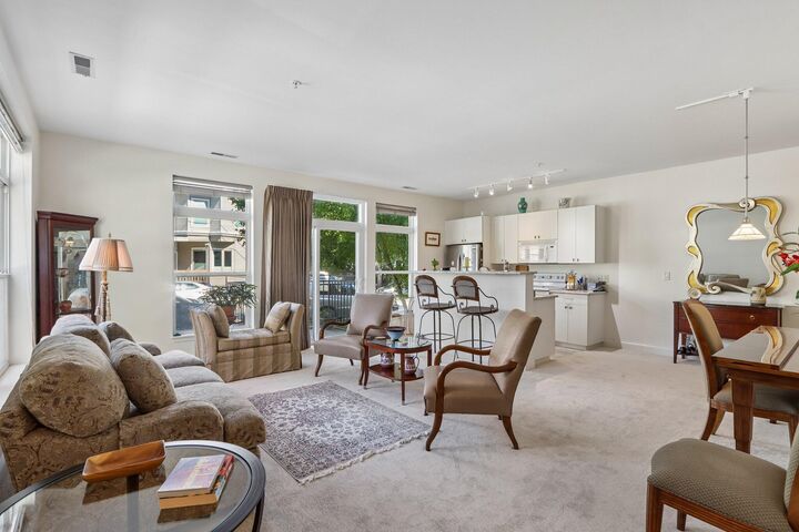 Property Photo:  1550 N Warren Ave  WI 53202 