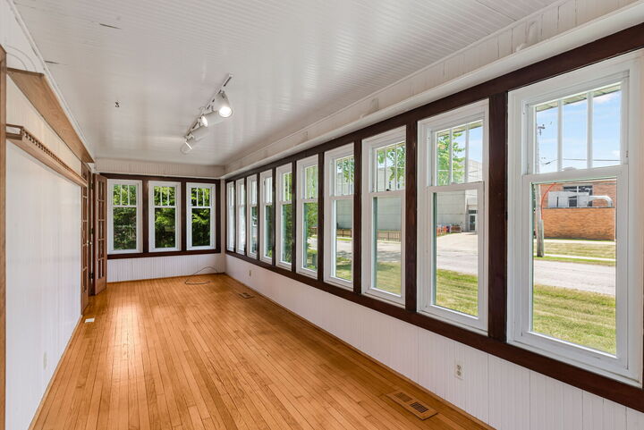 Property Photo:  285 Chestnut Street  IL 60002 